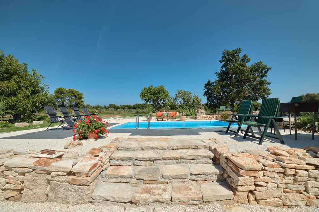 Beautiful Villa Palera With Private Pool Near Pula Ližnjan Zewnętrze zdjęcie